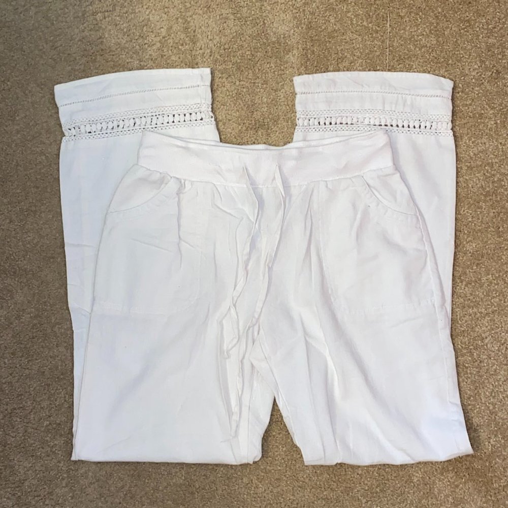 Rue21 White Linen Pants & Lace at the Bottom of Legs